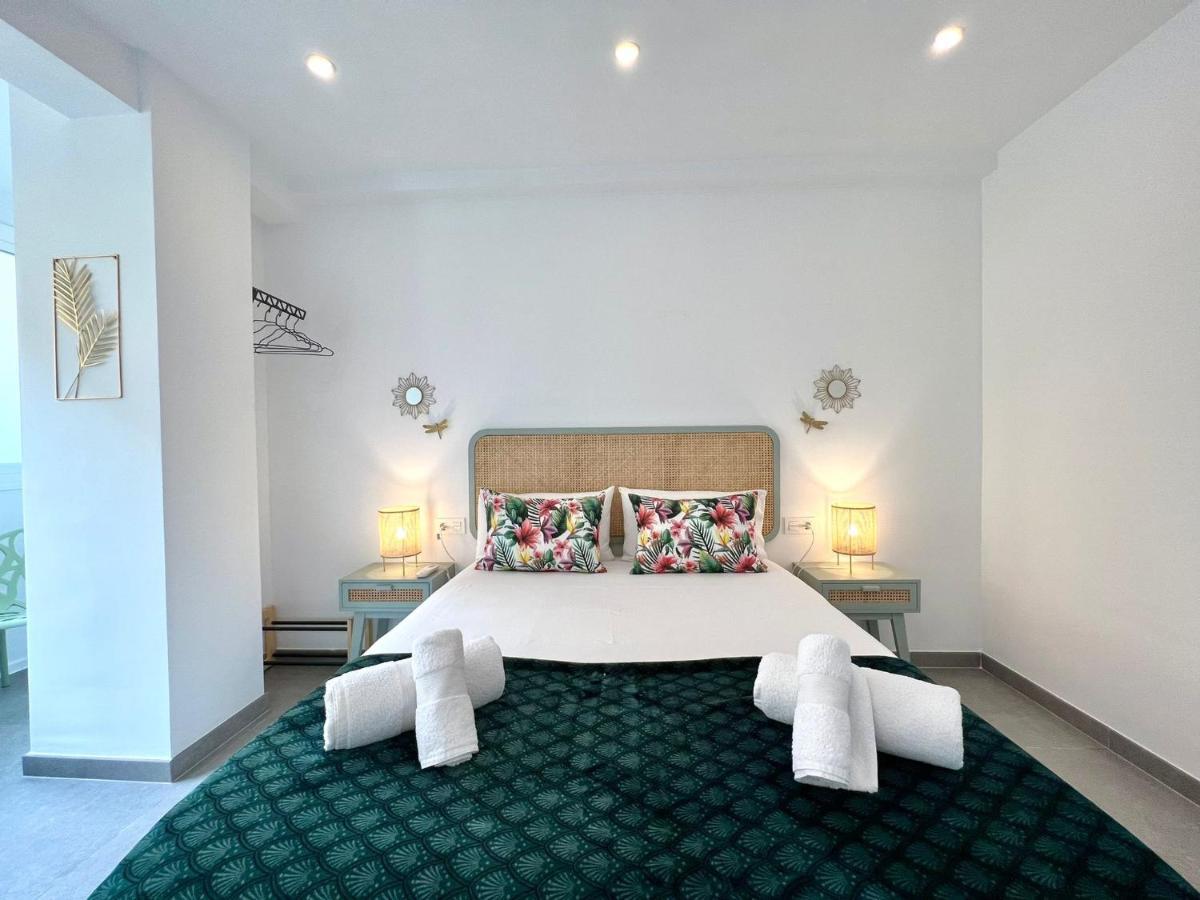 Malagueta Beach II & Private Terrace By Ele Apartments 말라가 외부 사진
